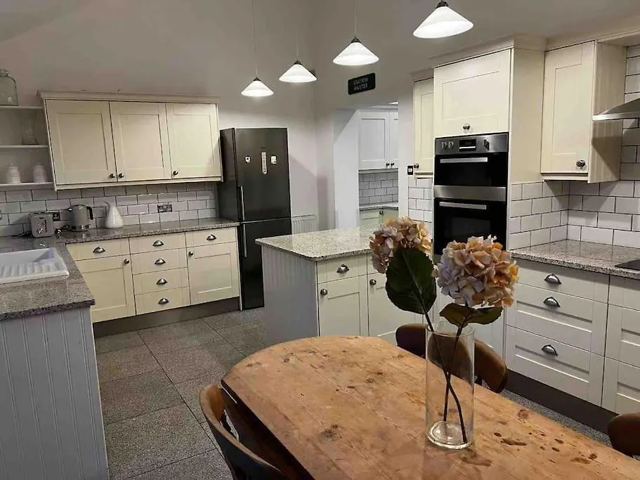 Station House-Hinton Admiral Villa Christchurch  Holiday home