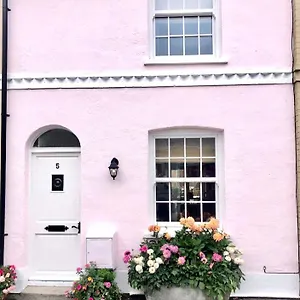  Holiday home Stylish & Cosy Boutique Townhouse 1 Bedroom, 1 Sofa Bed - Sleeps 4